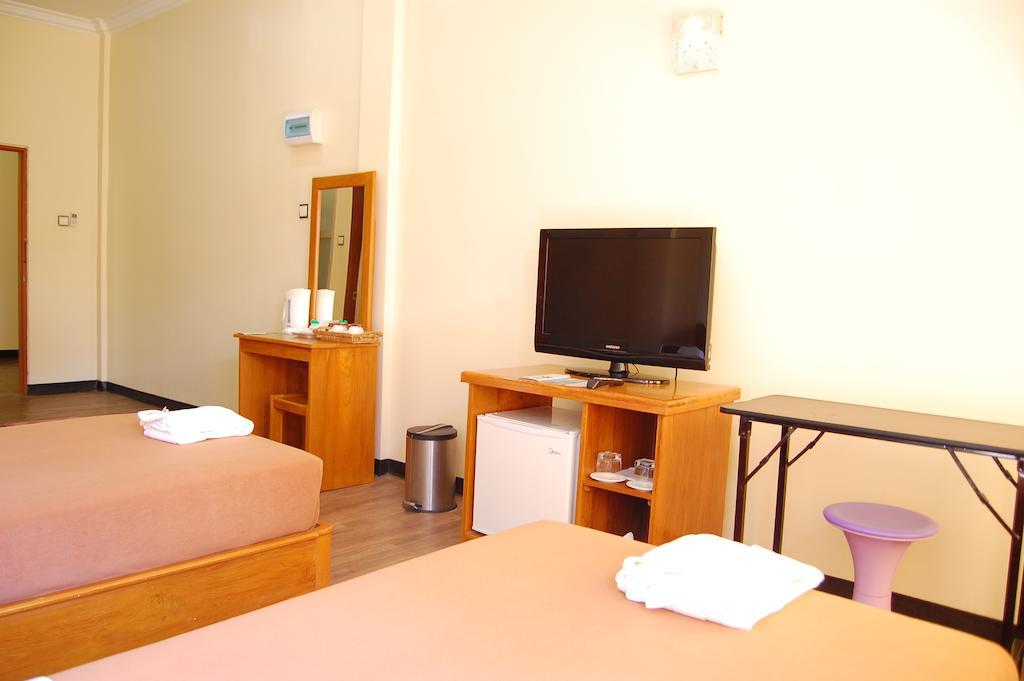 Mingalar Thiri Hotel Naypyidaw Exterior photo