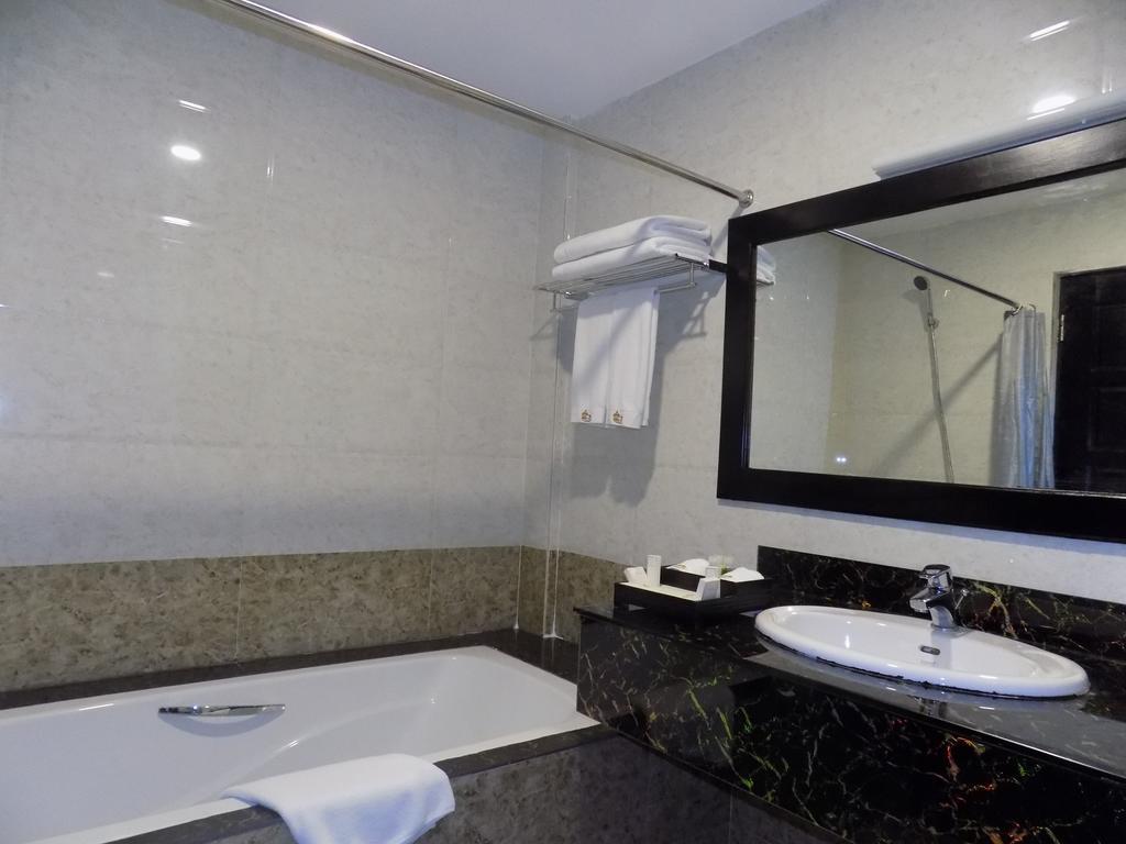 Mingalar Thiri Hotel Naypyidaw Exterior photo